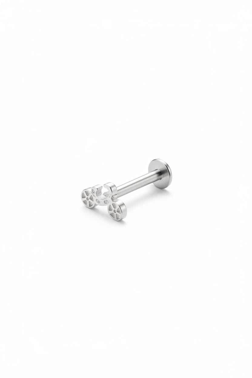 No010-Piercing1