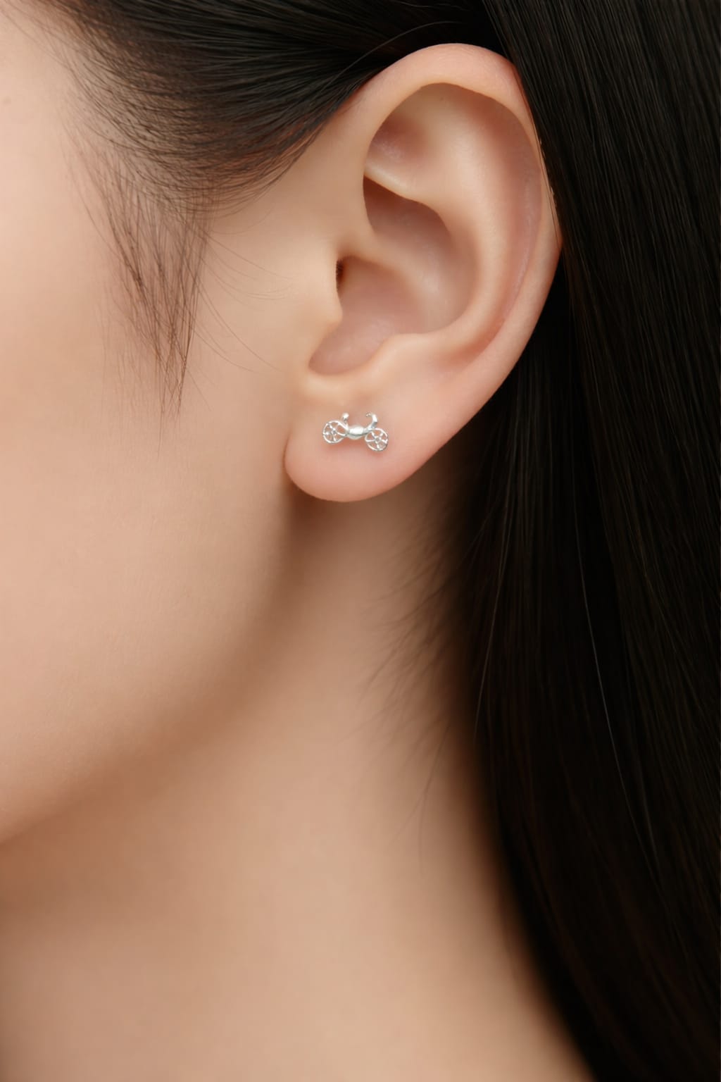 No010-Piercing1