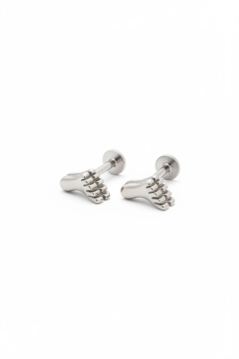No029-030-Piercing1