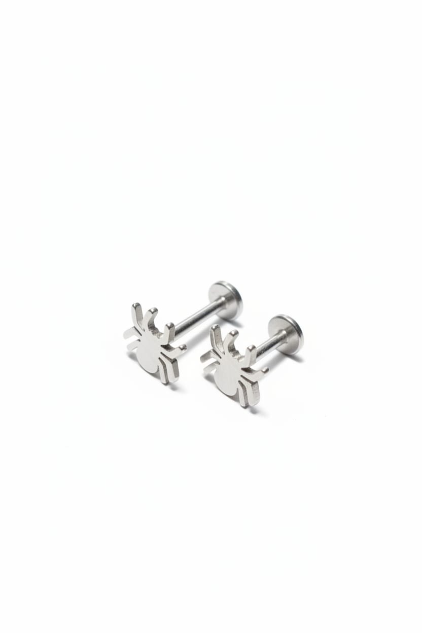 No031-032-Piercing1
