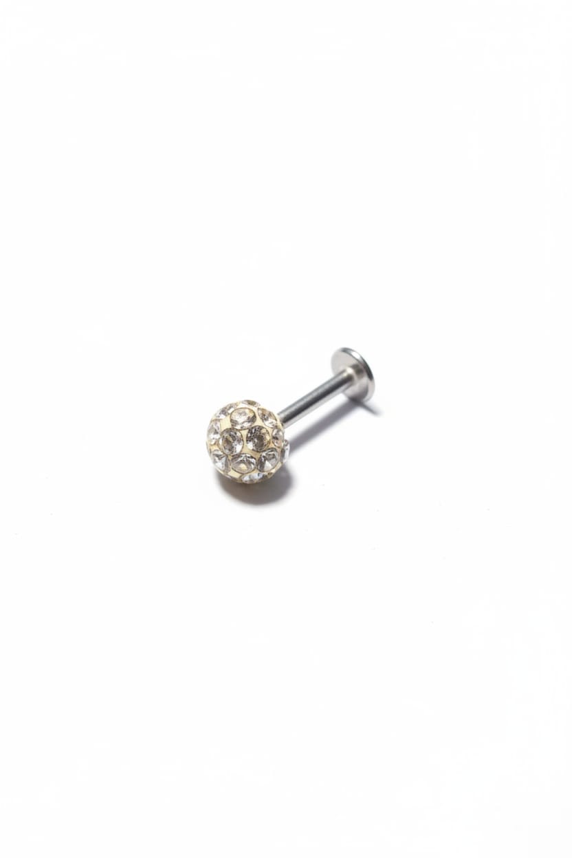 No043-Piercing1