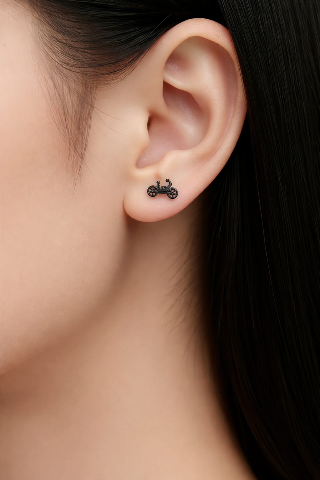 No008-009-Piercing1